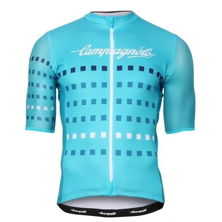 Equipación de ciclismo Campagnolo: comodidad y calidad para tus rutas