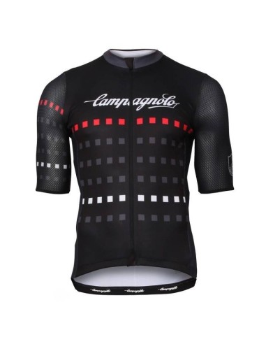 Equipación de ciclismo Campagnolo: comodidad y frescura para tus rutas