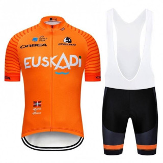 Conjunto de Ciclismo EUSKADI: Comodidad y Estilo para tus Paseos de Verano