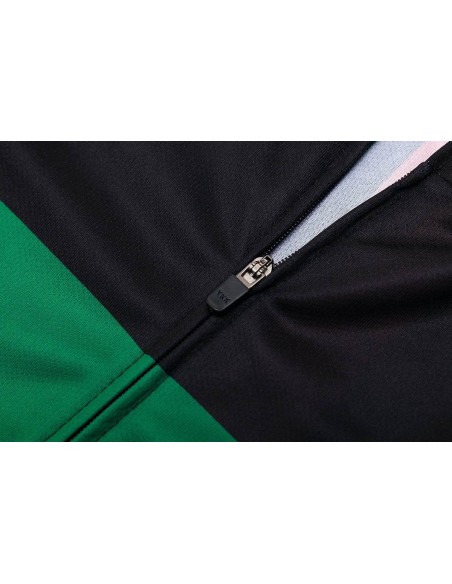 Conjunto de ciclismo corto en Portugal para pedalear cómodo y fresco