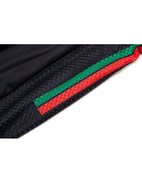 Conjunto de ciclismo corto en Portugal para pedalear cómodo y fresco