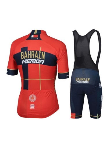 Conjunto corto de ciclismo Merida Bahrain: comodidad y estilo para tus paseos