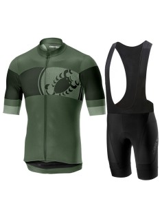 Equipación de ciclismo Castelli: comodidad y estilo para tus rutas de verano