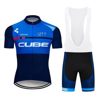 Equipación de Ciclismo CUBE: Confort y Estilo para tus Rutas de Verano