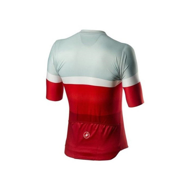 Conjunto de ciclismo corto Castelli para el verano: comodidad y frescura al pedalear