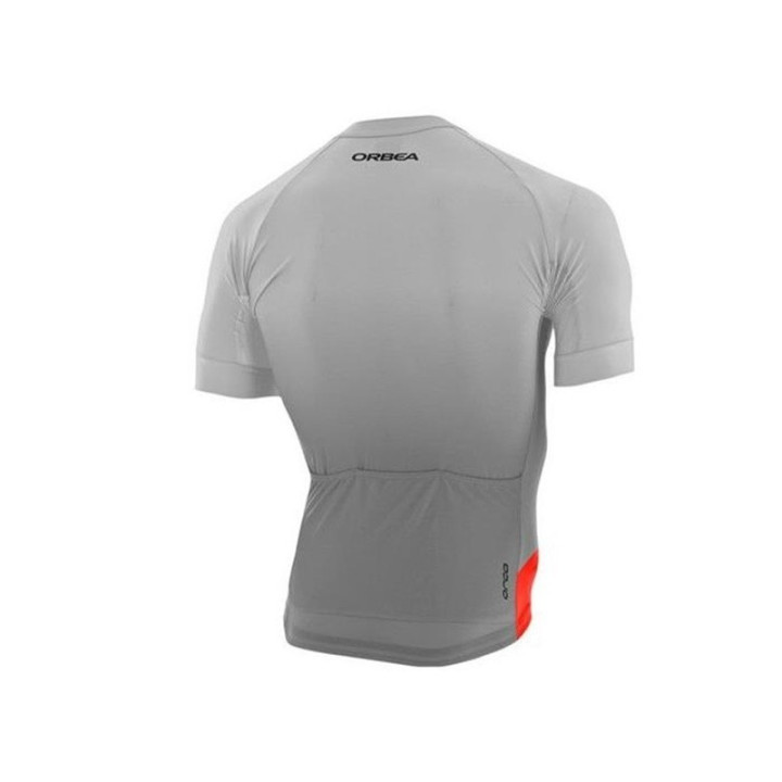 Conjunto de ciclismo de verano ORBEA: comodidad y estilo para tus rutas