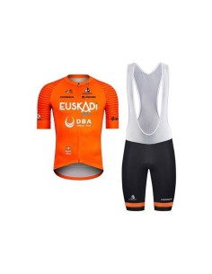 Ropa de ciclismo de verano EUSKADI: comodidad y estilo en cada pedalada