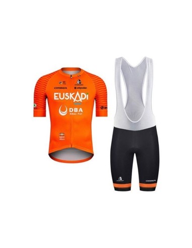 Ropa de ciclismo de verano EUSKADI: comodidad y estilo en cada pedalada