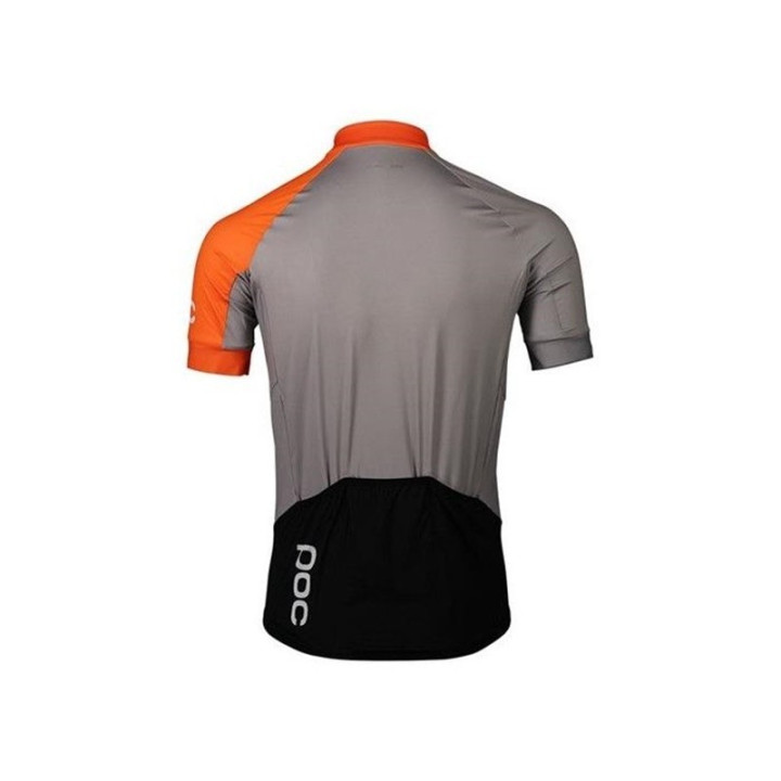 Conjunto de ciclismo POC para el verano: comodidad y estilo en tus rutas