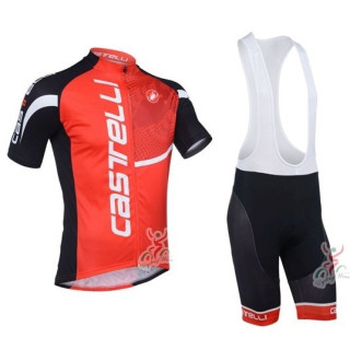 "Conjunto corto de ciclismo Castelli para un verano cómodo y fresco"