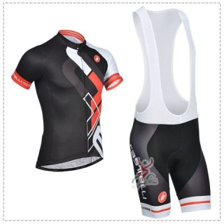 Conjunto de ciclismo corto Castelli para el verano: comodidad y frescura aseguradas