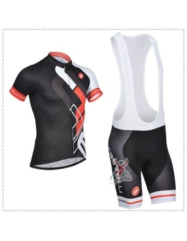 Conjunto de ciclismo corto Castelli para el verano: comodidad y frescura aseguradas