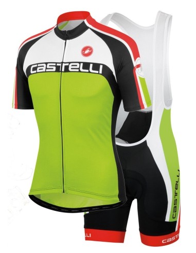 Conjunto de ciclismo corto Castelli para el verano: comodidad y estilo en cada pedalada