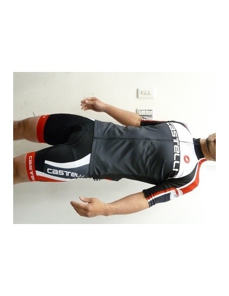 Conjunto de ciclismo corto Castelli: comodidad y frescura para el verano