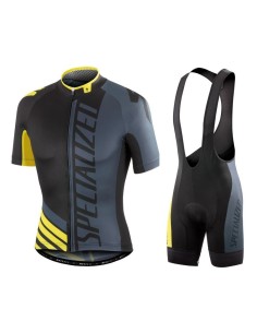 Equipación de Ciclismo Corto para el Verano: Confort y Estilo en Cada Pedalada