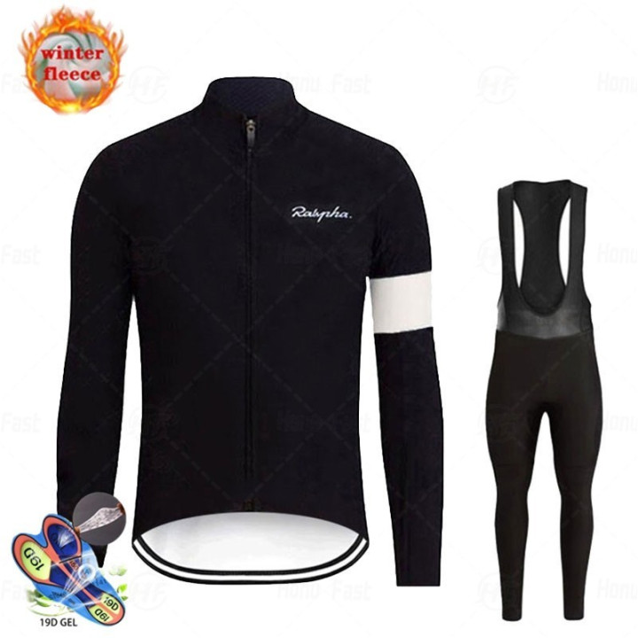 Ropa Térmica de Ciclismo Rapha para Estar Cómodo y Fresco en tus Rutas