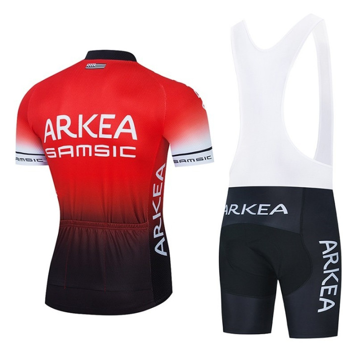 Ropa de ciclismo de verano ARKEA SAMSIC: comodidad y frescura para tus paseos