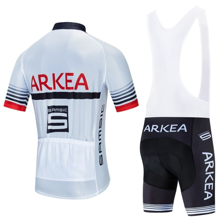Ropa de ciclismo de verano ARKEA: comodidad y estilo para tus paseos en bici