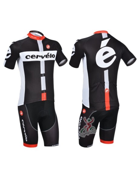 Conjunto de ciclismo corto para el verano: frescura y comodidad en cada pedalada