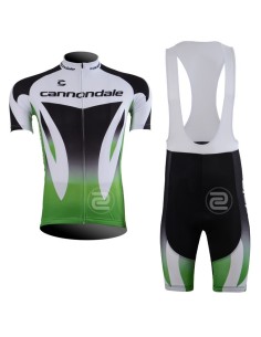 Conjunto de ciclismo corto Cannondale para disfrutar del verano en la bici