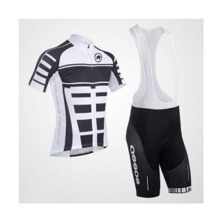 Conjunto de Ciclismo Assos: Comodidad y Estilo para tus Paseos de Verano