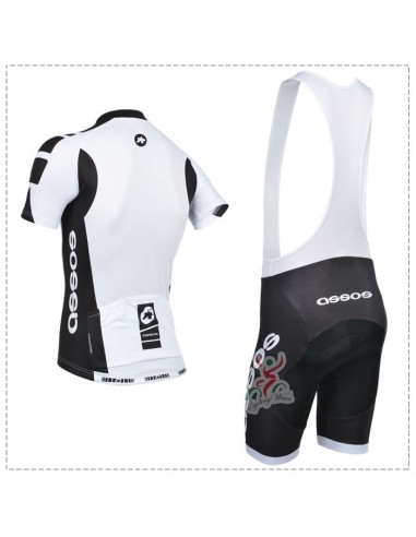 Conjunto Corto de Ciclismo Assos: Comodidad y Estilo para el Verano