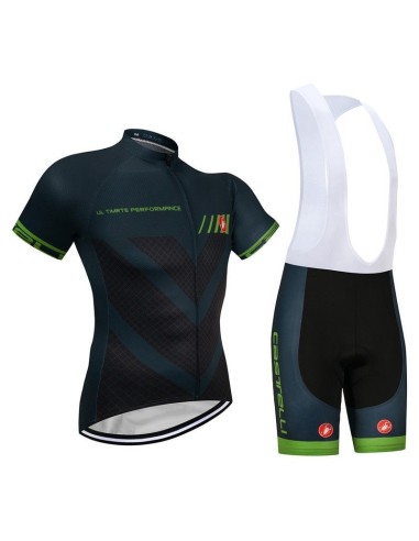 Equipación corta Castelli para ciclistas: comodidad y estilo en cada pedaleo