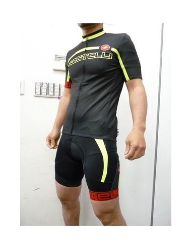 Conjunto corto de ciclismo Castelli: comodidad y estilo para tus paseos