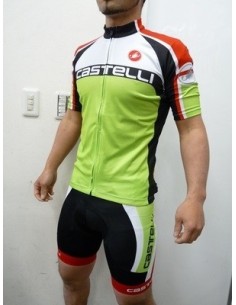 Equipación corta Castelli: comodidad y estilo para tus rutas en bici 2