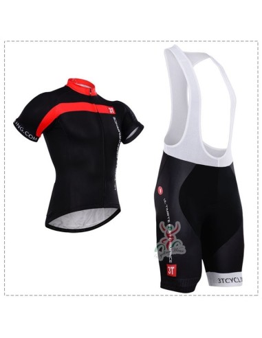 "Conjunto corto de ciclismo 3T: comodidad y frescura para tus paseos"