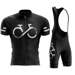 Conjunto corto de ciclismo: comodidad y estilo para tus paseos de verano