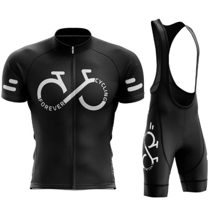 Conjunto corto de ciclismo: comodidad y estilo para tus paseos de verano