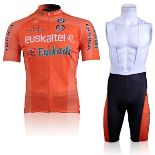 Conjunto corto de ciclismo Euskaltel Euskadi: comodidad y estilo para tus rutas