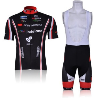 Conjunto de ciclismo corto Indeland: comodidad y frescura para tus paseos de verano