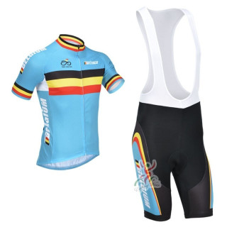 Conjunto corto de ciclismo Belgium: comodidad y frescura para tus rutas