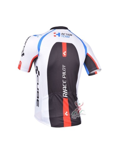 Conjunto corto de ciclismo CUBE: comodidad y estilo para tus rutas