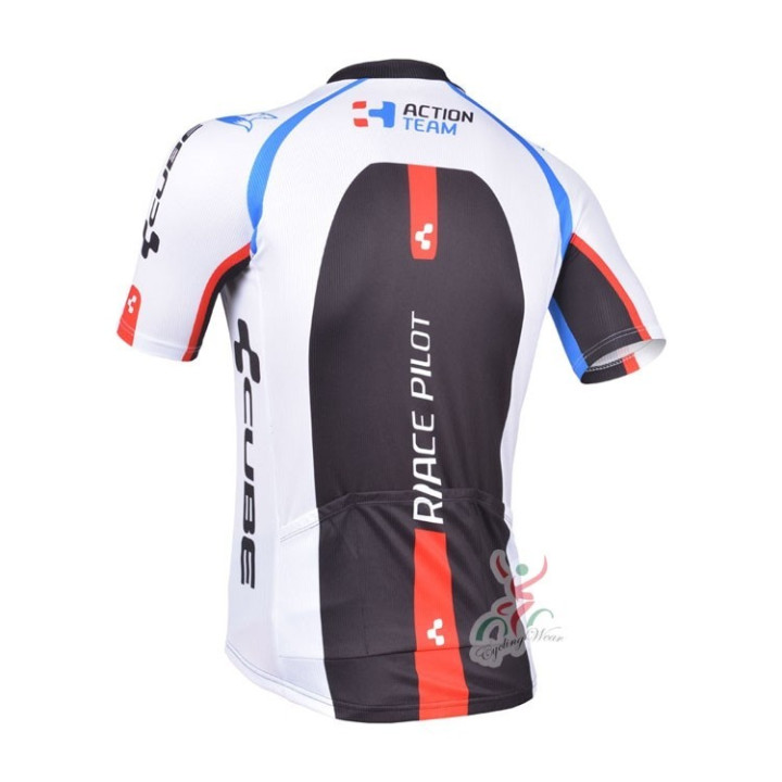 Conjunto corto de ciclismo CUBE: comodidad y estilo para tus rutas