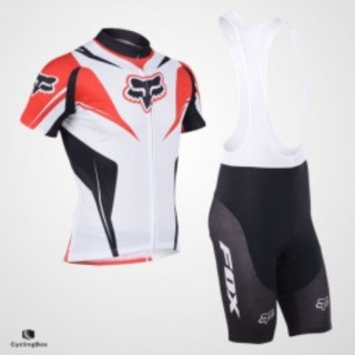 Conjunto de Ciclismo Corto FOX: Comodidad y Estilo para tus Rutas