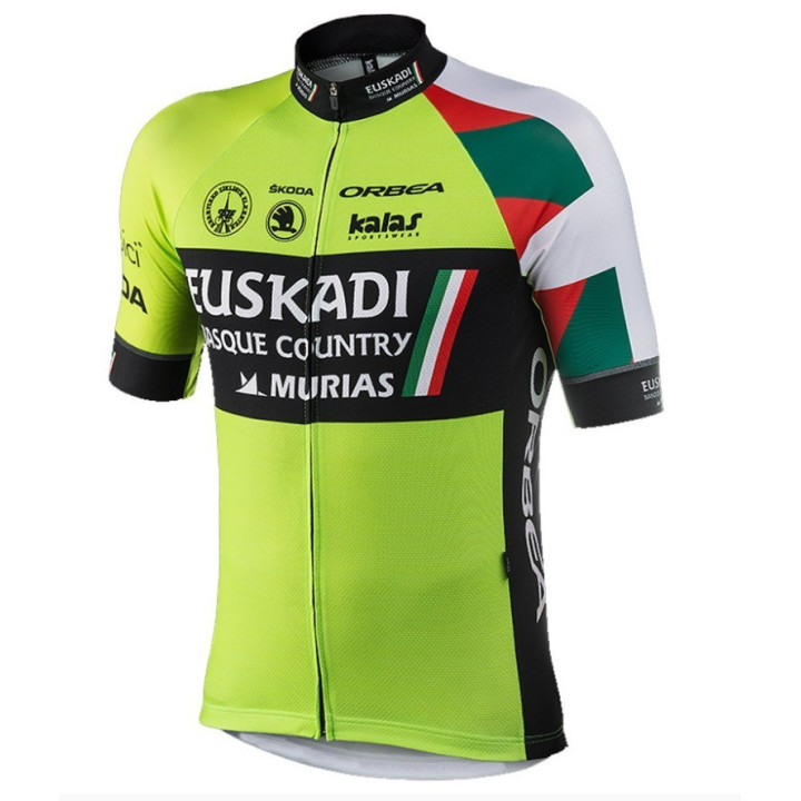 Maillot corto Euskadi Murias para ciclistas: comodidad y frescura en cada pedalada