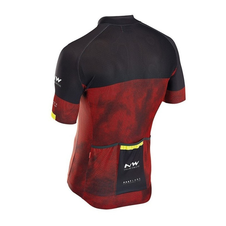Maillot de ciclismo corto Northwave: comodidad y frescura para tus rutas