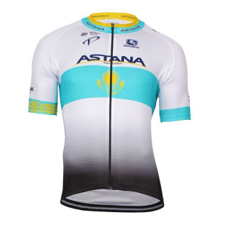 Maillot corto Astana: comodidad y frescura para tus paseos en bici