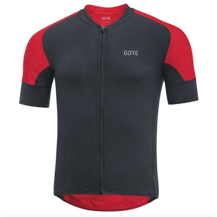Maillot corto Gore: comodidad y frescura para tus rutas en bici