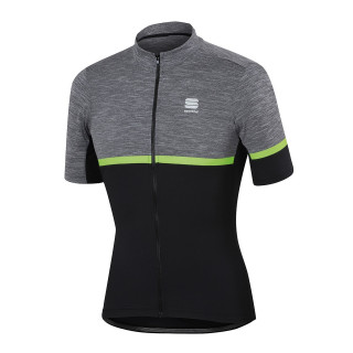 Maillot corto Sportfull: comodidad y frescura para tus rutas en bici