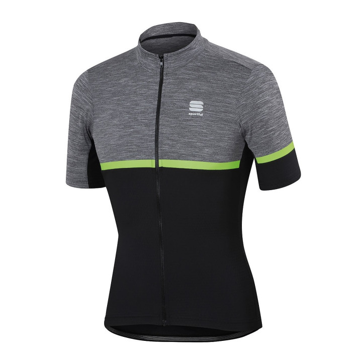 Maillot corto Sportfull: comodidad y frescura para tus rutas en bici