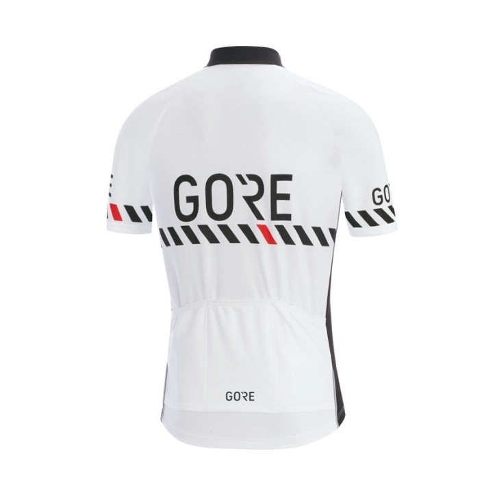 Maillot corto Gore para ciclistas: comodidad y frescura en cada pedaleada