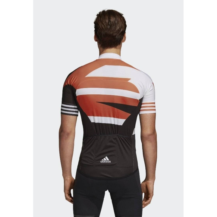 Maillot de ciclismo corto Adidas: comodidad y frescura para tus rutas