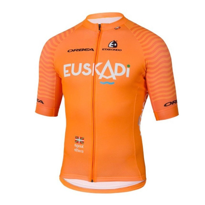 Maillot de ciclismo corto Euskadi: comodidad y frescura en cada pedalada