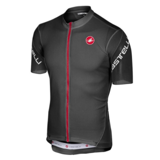 Maillot corto Castelli: comodidad y frescura para tus rutas en bicicleta