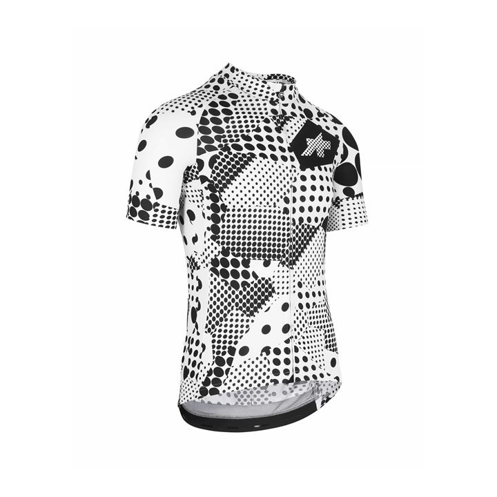 Maillot corto Assos: comodidad y frescura para tus rutas en bici