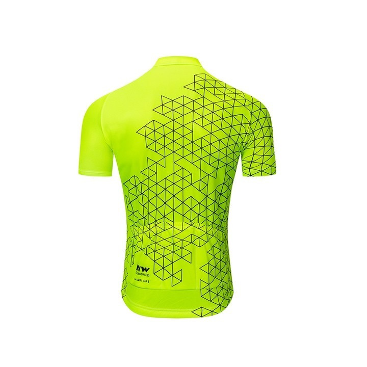 Maillot corto Northwave: comodidad y frescura para tus paseos en bici